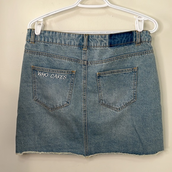 Noisy May Distressed Who Care Care Denim Jeans Skirt Size Medium - Picture 7 of 13